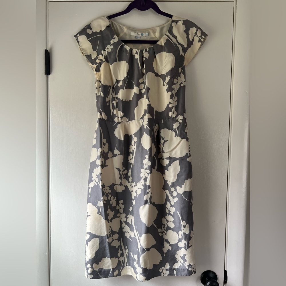 Boden 100% Silk Sheath Dress Grey White Floral Size 6